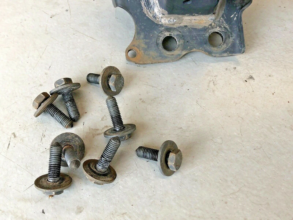 Barra de refuerzo de parachoques delantero OEM 7L0807109E para Volkswagen Touareg 2004-2010 Foto 2 de 4