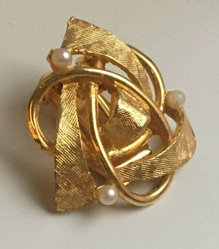 Vintage Gold Tone Earrings Knot Shape Women's Jewelry Signed - Image 3 of 4