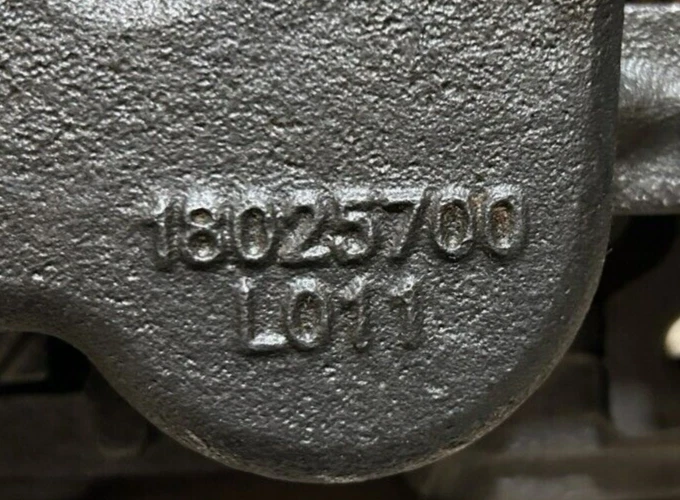 Pinza de freno trasera izquierda GM 18025700 nueva para GMC Sierra 1500 1999-2007 Foto 3 de 4