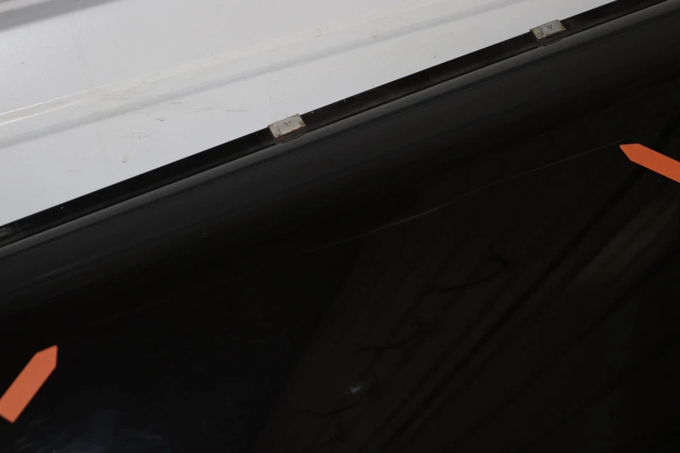 2002-2012 MERCEDES-BENZ SL500 - Front LEFT DOOR Shell / SKIN 2307200505 - Изображение 4 из 4