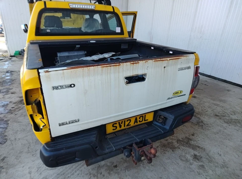 ISUZU RODEO FOG LIGHT FRONT RIGHT SIDE 8981696800 - Image 2 of 4