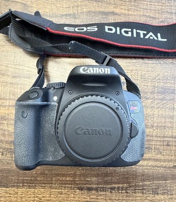 Canon EOS Rebel T4i Digital SLR Camera