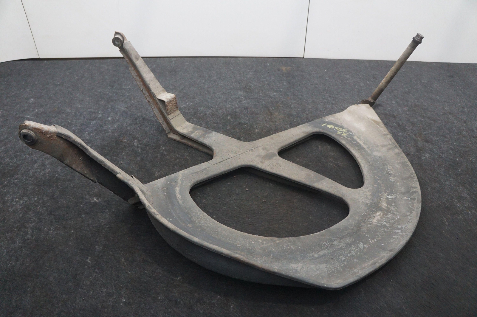 Rear Spare Tire Carrier Assembly OEM Rolls Royce Silver Shadow 1973