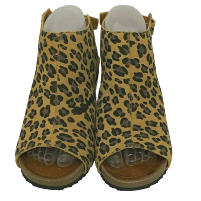 Mark Jenkins Leopard Print Suede Open Toe Ankle Strap Wedge  Women's Size 8/38