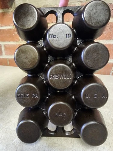 Griswold No. 10 Cast Iron Muffin Pan 948