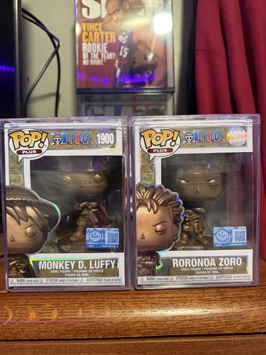 Funko Pop One Piece Bronze Statue Monkey D Luffy 1900 & Roronoa Zoro 1901 Bundle
