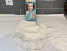 NOS Vintage Bestform Beati-Full Love Lace Brief Underwear Girdle Front M USA