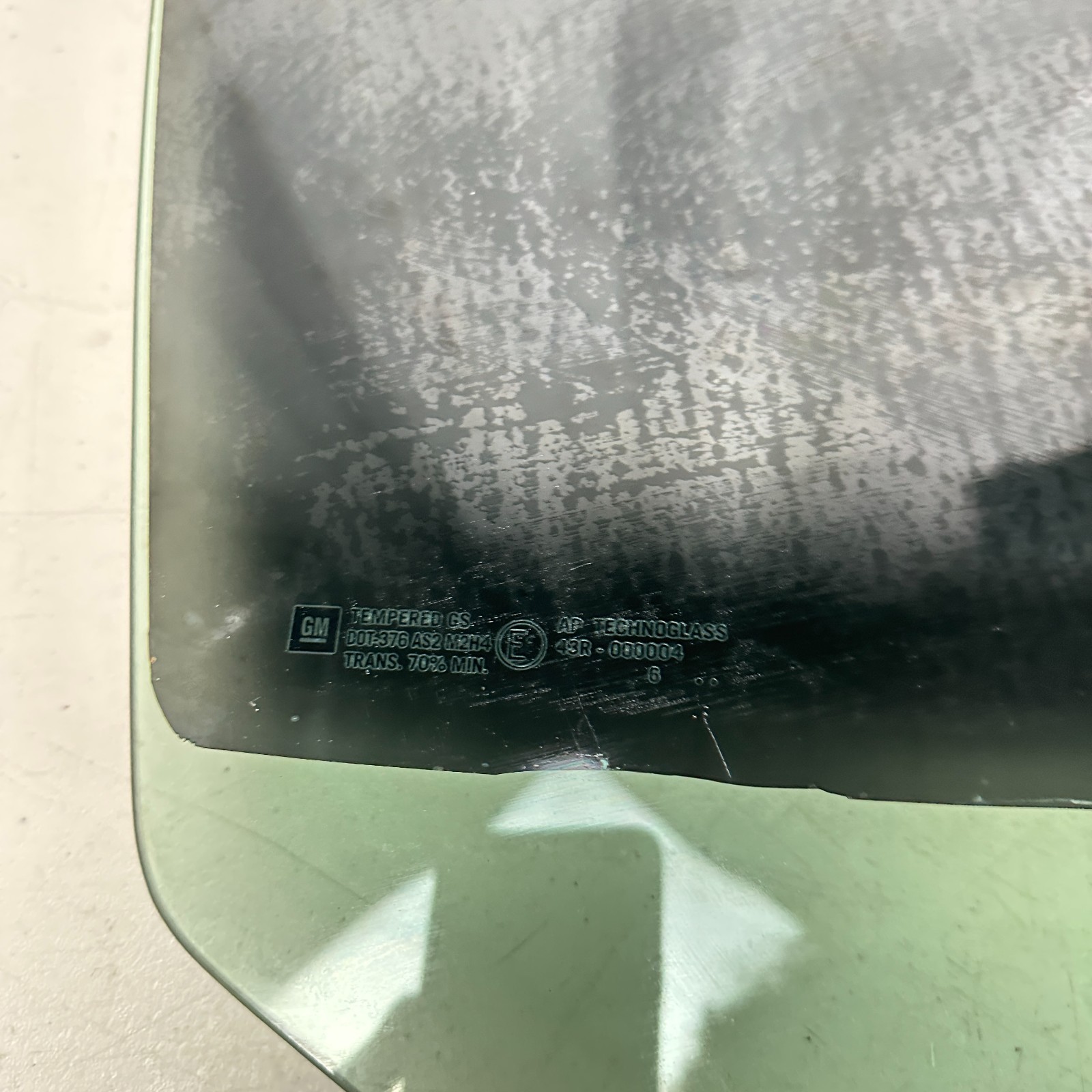 05-13 CHEVROLET CORVETTE C6 RIGHT PASSENGER SIDE DOOR WINDOW GLASS TINTED OEM