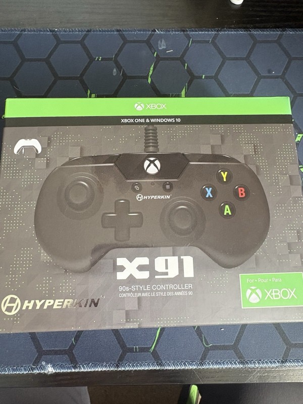 Hyperkin X91 Wired Retro Controller for Xbox One & Xbox Series X/S