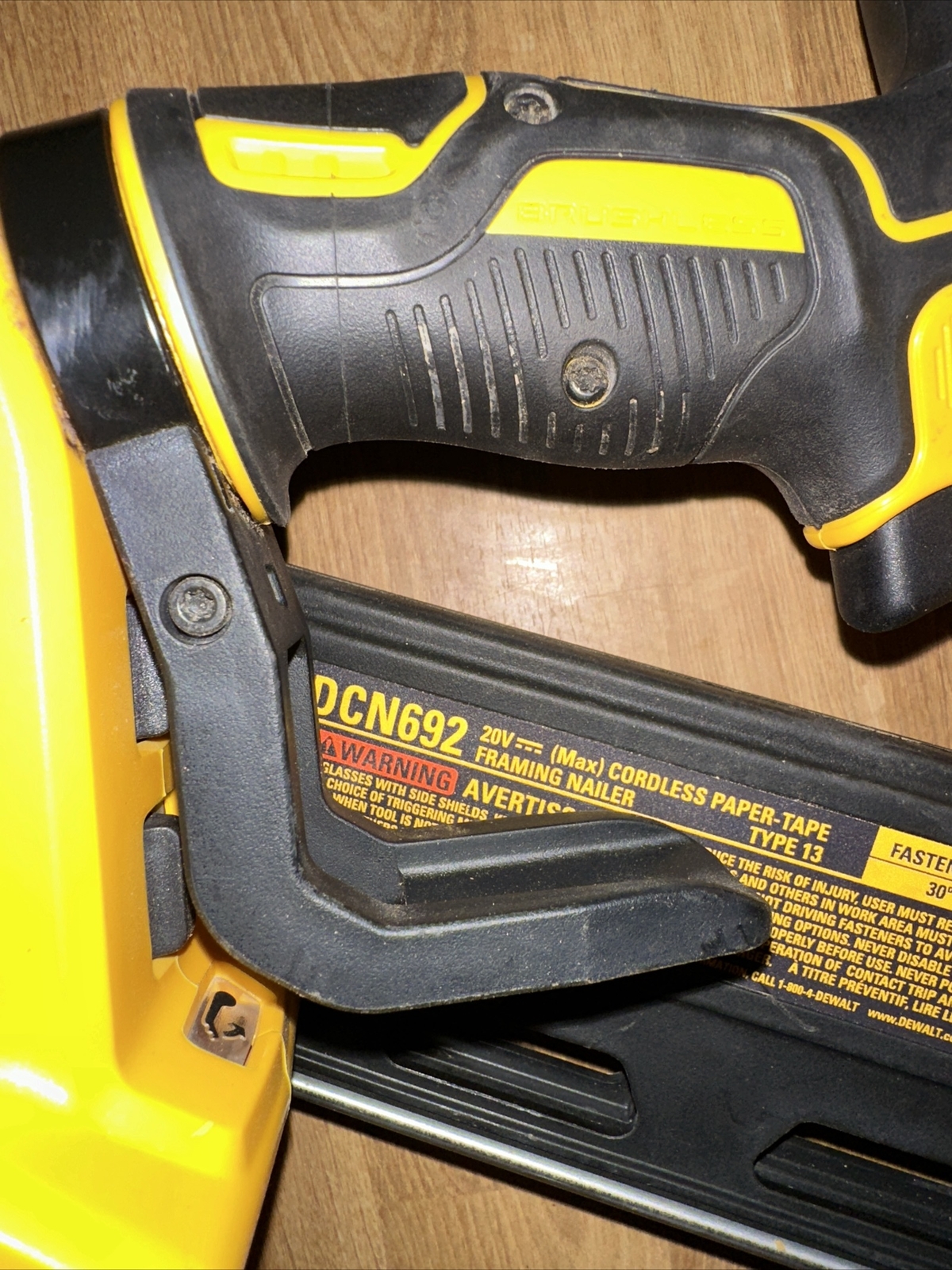 DeWALT DCN692 20V MAX XR Brushless Cordless LiIon Framing Nail Gun