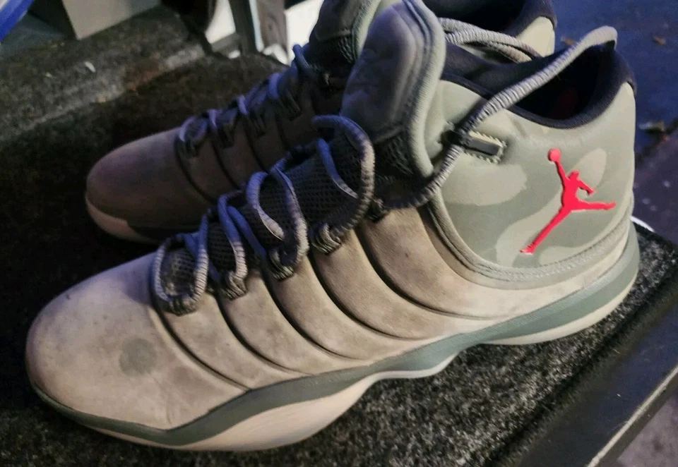 Tênis Nike Air Jordan Super.Fly 2017 CAMO/RIVER ROCK/RED 921203-051 masculino tamanho 12.5 - Imagem 3 de 4