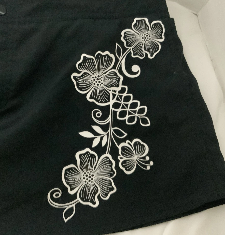 Traje de baño para mujer Southpoint negro de una pieza pantalones cortos talla 16 estampado de hibisco Foto 3 de 4