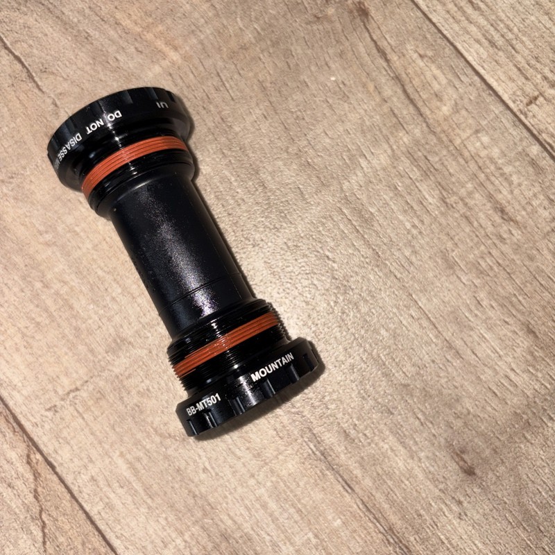 Shimano MT501 Hollowtech 11 Sealed Bottom Bracket Cartridge Unit BC137 Brand New