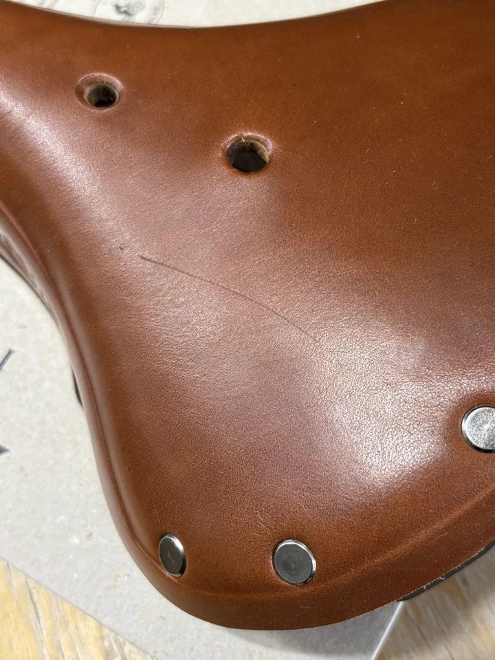 Miel estándar Brooks B17 Foto 4 de 4