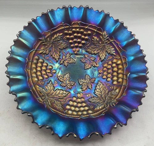 VINTAGE CARNIVAL NORTHWOOD GRAPE & CABLE ELECTRIC PURPLE PIE CRUST EDGED BOWL
