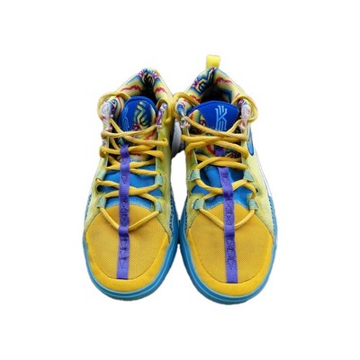 Nike Kyrie Flytrap 6 GS  Boys''Kaleidoscope''.  University Gold, Size 5.5Y
