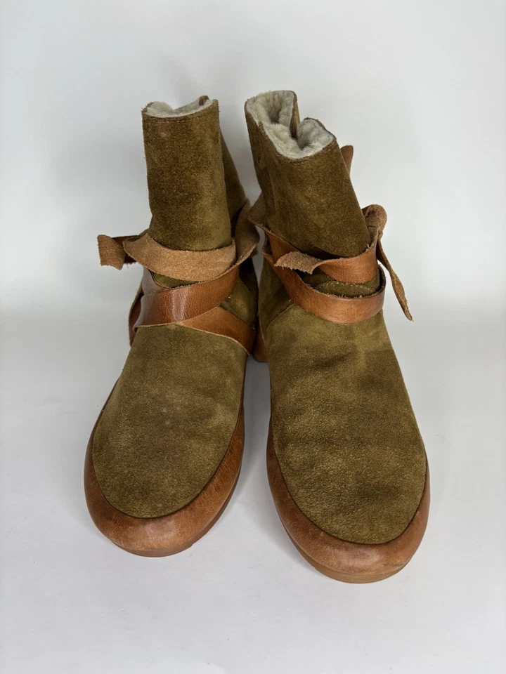 Botas femininas Isabel Marant camurça oliva pulseira de couro marrom tamanho 37UE/6,5 M EUA - Imagem 2 de 4