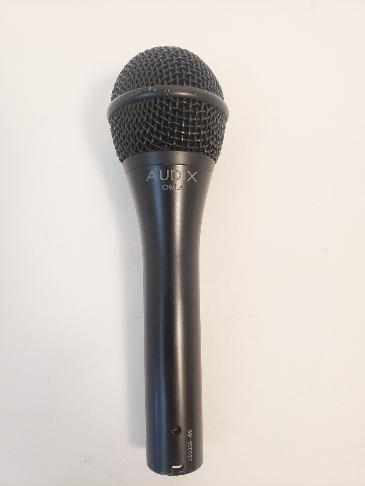 AUDIX OM3 Professional Dynamic Vocal Microphone
