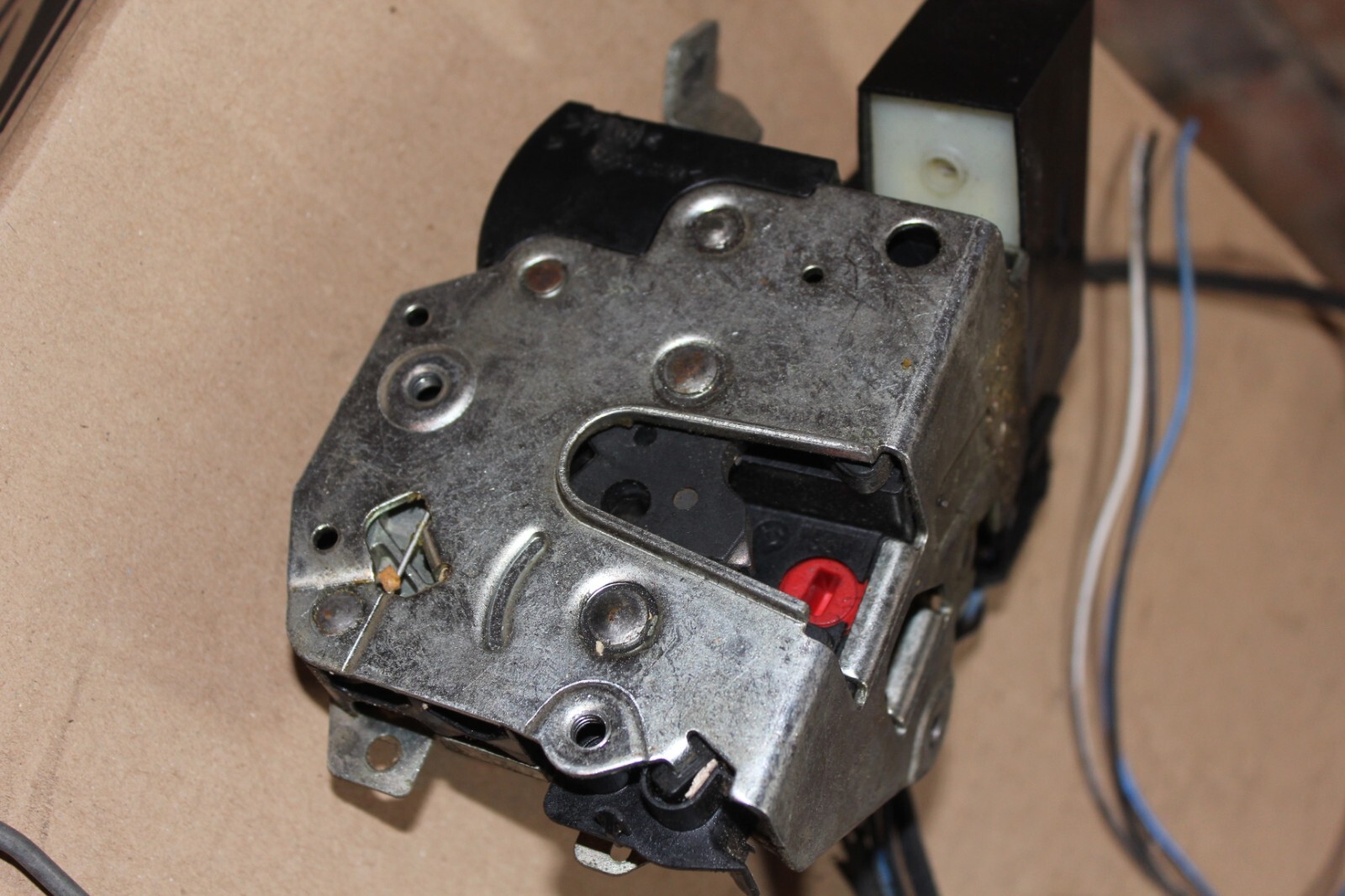 GENUINE BMW E34 M5 540 525 REAR LEFT DOOR LOCK WITH ACTUATOR COMPLETE SET OEM eBay