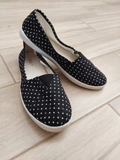 Capelli New York Black/White Dot Fabric Loafer Flats.     Size 8