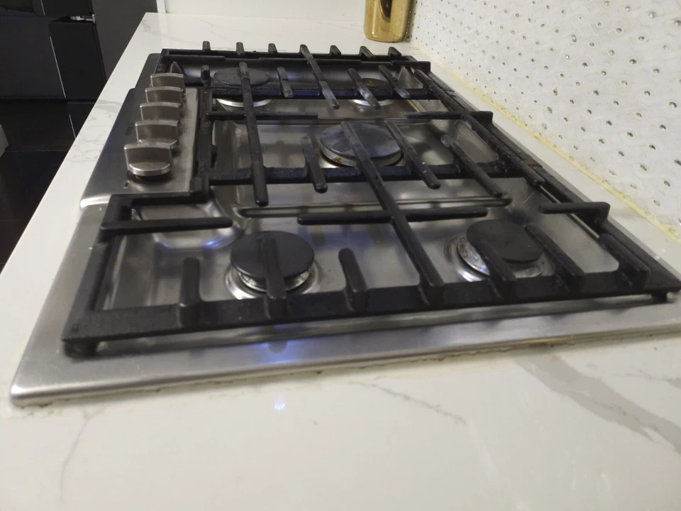 gas cooktop stove - Image 4 of 4