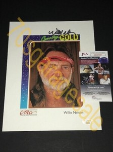 Willie Nelson Country Legend Autographed Item ( JSA )