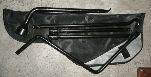 2000-2006 Toyota Sequoia Tundra Spare Tire Lowering Kit Tools Bottle