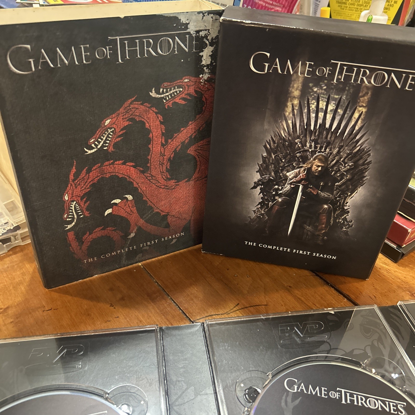 Game of Thrones: the Complete First Season (DVD, 2011)