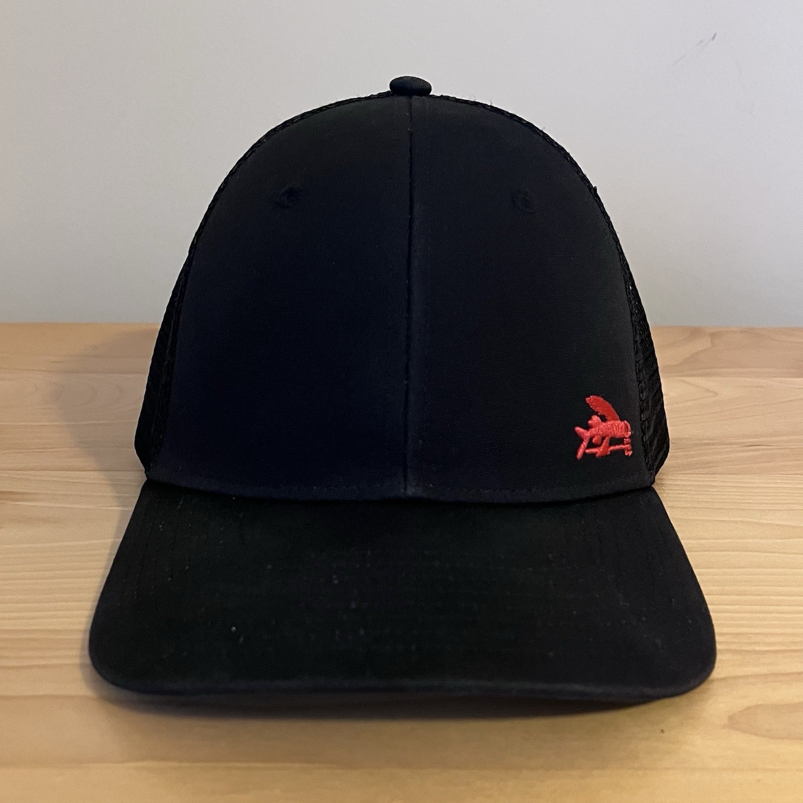Mid Crown &ndash; Black/red
