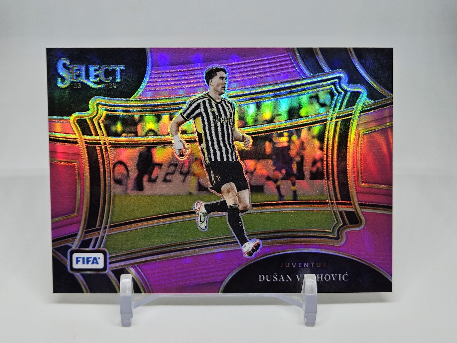 2023-24 Select FIFA Dusan Vlahovic Field Level Pink Prizm #'d 68/75