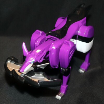 POWER RANGERS GEKIRANGER Jungle Fury DX Geki Wolf Violet Zord w
