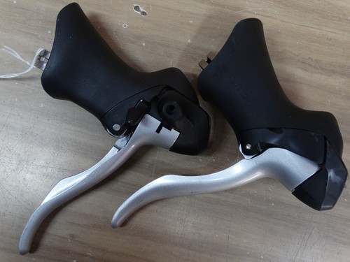 SHIMANO CLARIS TRIPLE 8 SPEED SHIFTERS ST 2303 very good - Picture 5 of 8