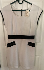 Forever 21  Black and Cream Zip Back Stretch Mini Bodycon  Dress Sz. Large