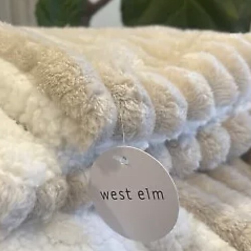 NEW West Elm Boho Brown Faux Fur Thick Mink Throw Blanket Bedding - 60" x 50" - Picture 10 of 10