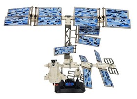 LEGO 7467 International Space Station Discovery Channel Complete W/box