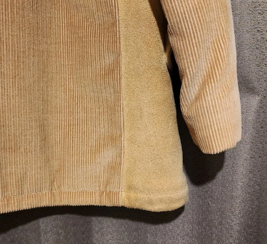 1960-1970's Shearling and Corduroy Coat Size is Likely Small, Tag has a 9 on it. - Image 3 of 4