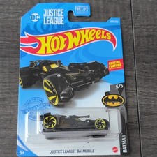 Hot Wheels Justice League Batmobile 1:64 Black Yellow Unopened Treasure Hunt