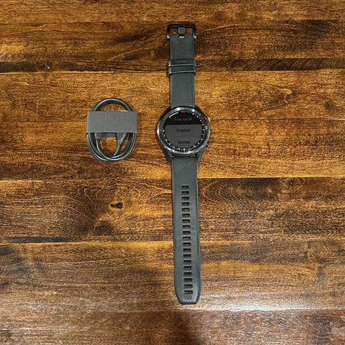 Garmin Approach S62 Golf GPS Watch Black Very Good Shape.
