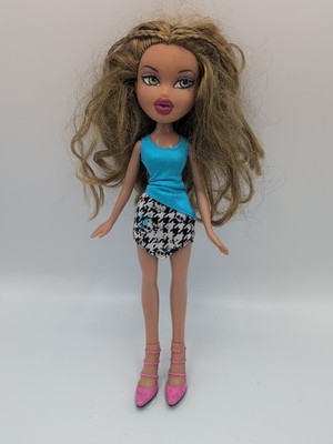 Vintage Bratz Doll Yasmin MGA 2001 