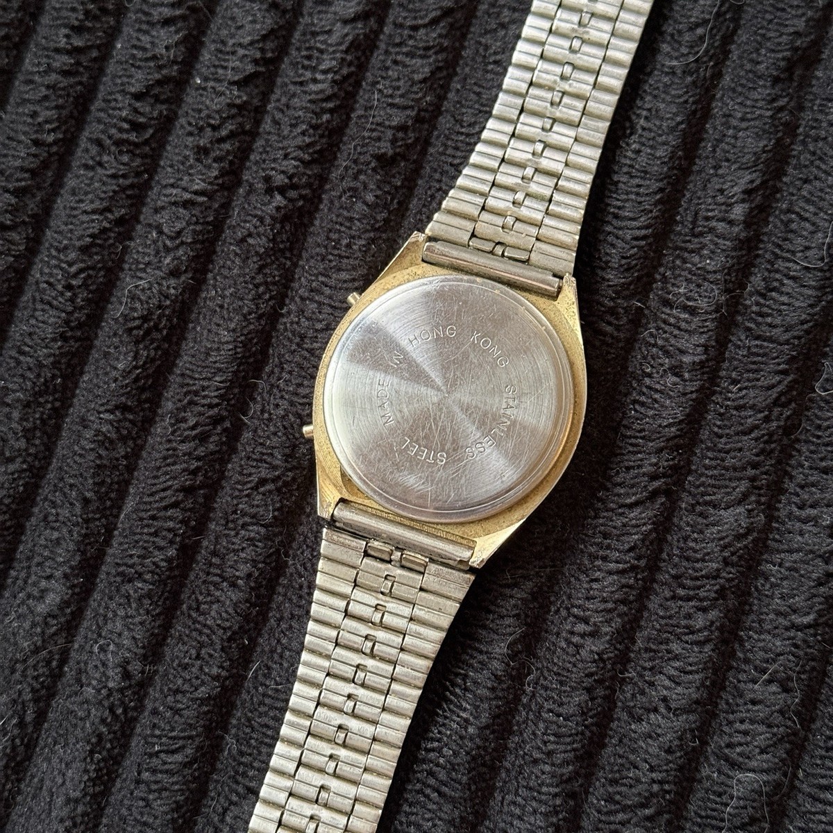 Vintage 1980s Tozai Quartz LCD Digital Watch Hong Kong Made Stainless Steel Band View 5