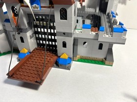 LEGO Castle: King's Castle 70404 (2013) Retired. See description.