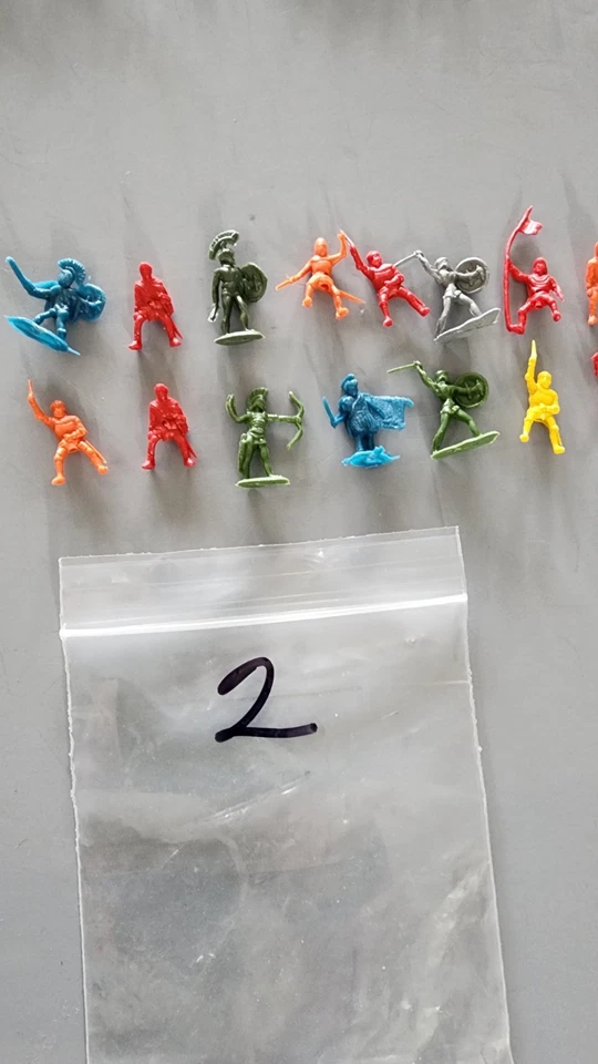 Lote De 16 Figuras De Plástico Duro De Colección Hong Kong Soldados Romanos Gladiadores 1" (2 Foto 4 de 4