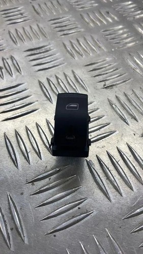 AUDI A3 Sportback 8PA Schalter für Fensterheber hinten rechts 31822788
