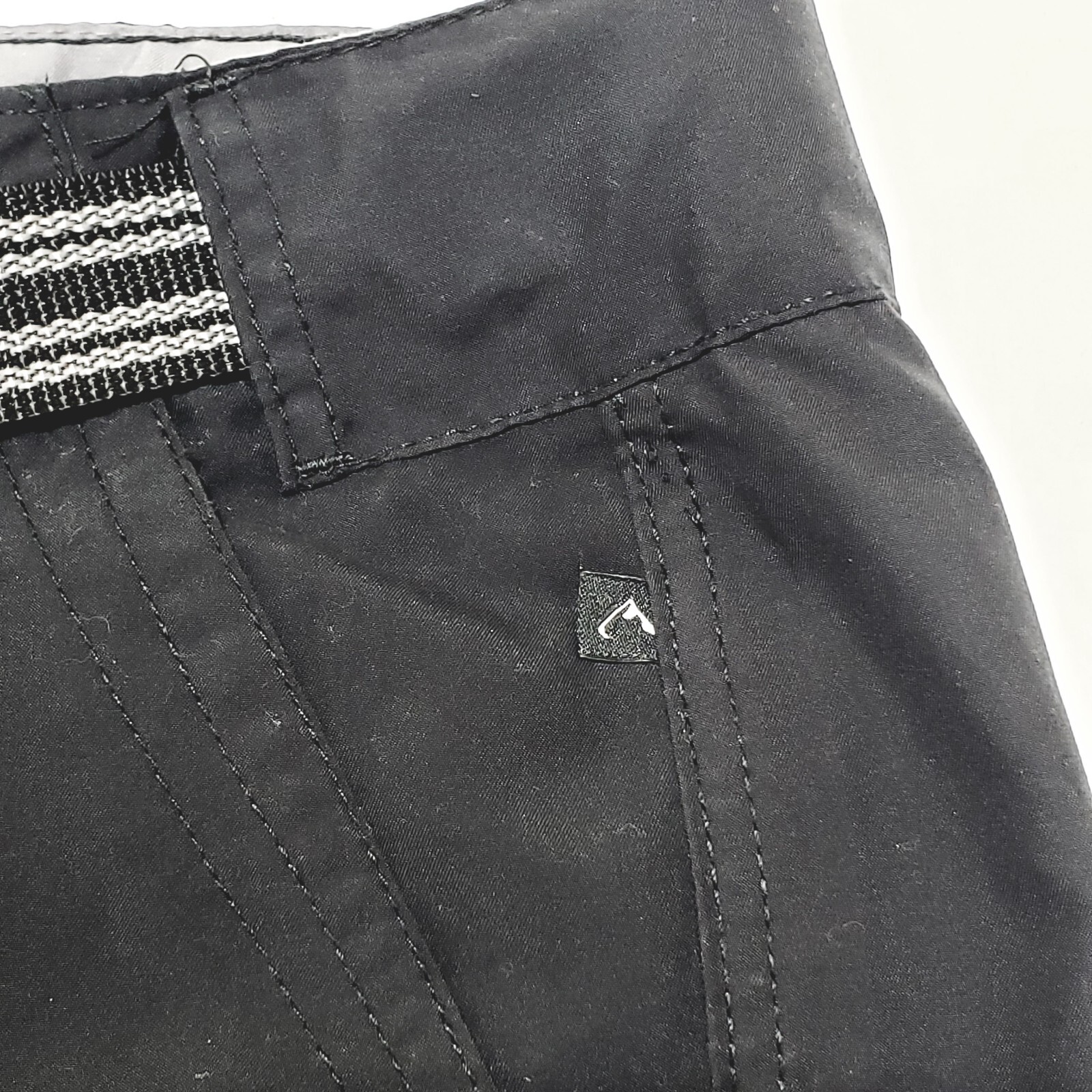 DENALI Men's Hybrid Multi Pocket Cargo Delta Shorts S… Gem