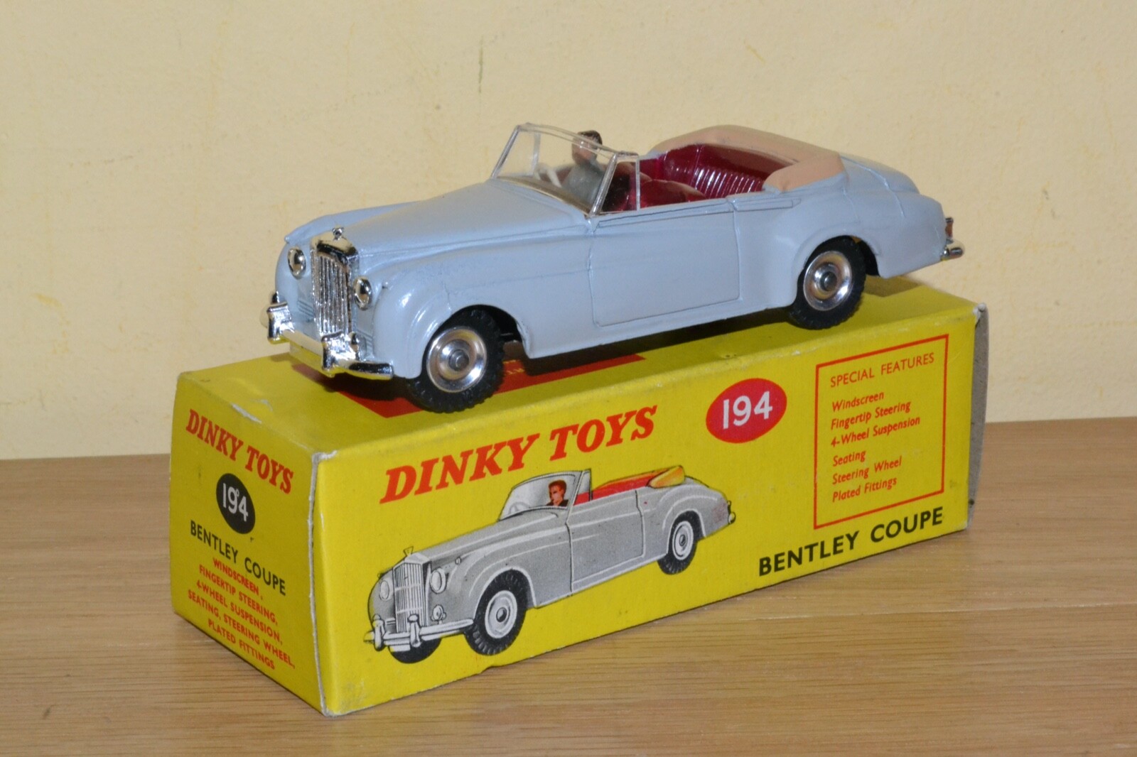 Dinky 194, Bentley S Series Coupe - Free Price Guide & Review