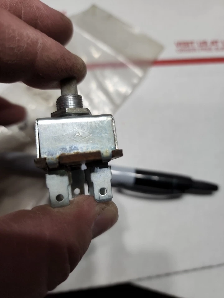INTERRUPTOR DE CONTROL SOPLADOR AIRE ACONDICIONADO AMC PACER 1975-80 NUEVO DE LOTE 8126995 Gr. 13.078 Foto 3 de 4