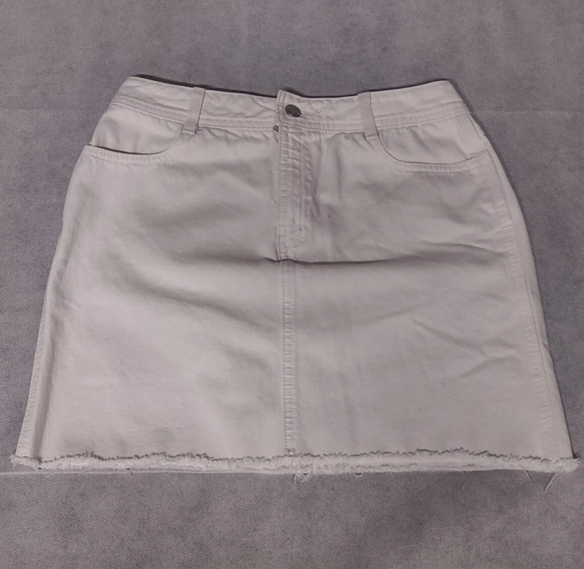 White denim clearance skirt raw hem