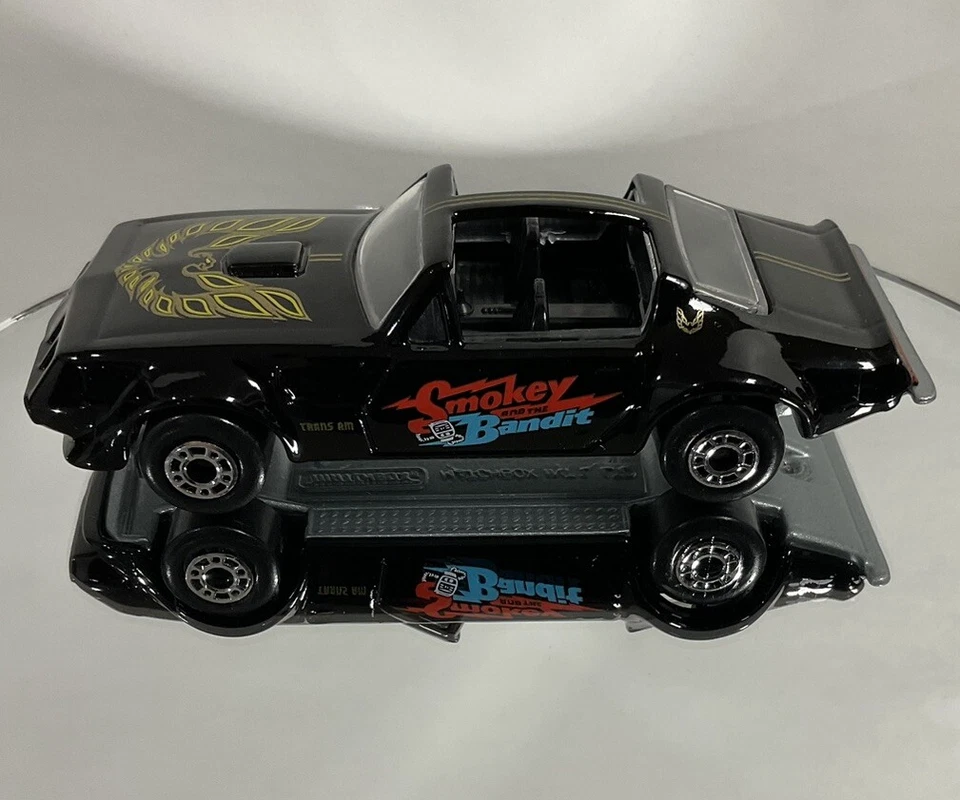 火柴盒 1998 庞蒂亚克 Firebird “Smokey and the Bandit” 黑色 (1/64) 压铸 — 第 2/4 张图片