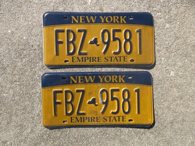 New York License Plate Pair Set Gold Empire State 2021 Over 3 Years Old FBZ 9581