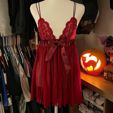 Victoria's Secret Red Lace Bow Full Slip, Wireless, Adjustable Straps Size S